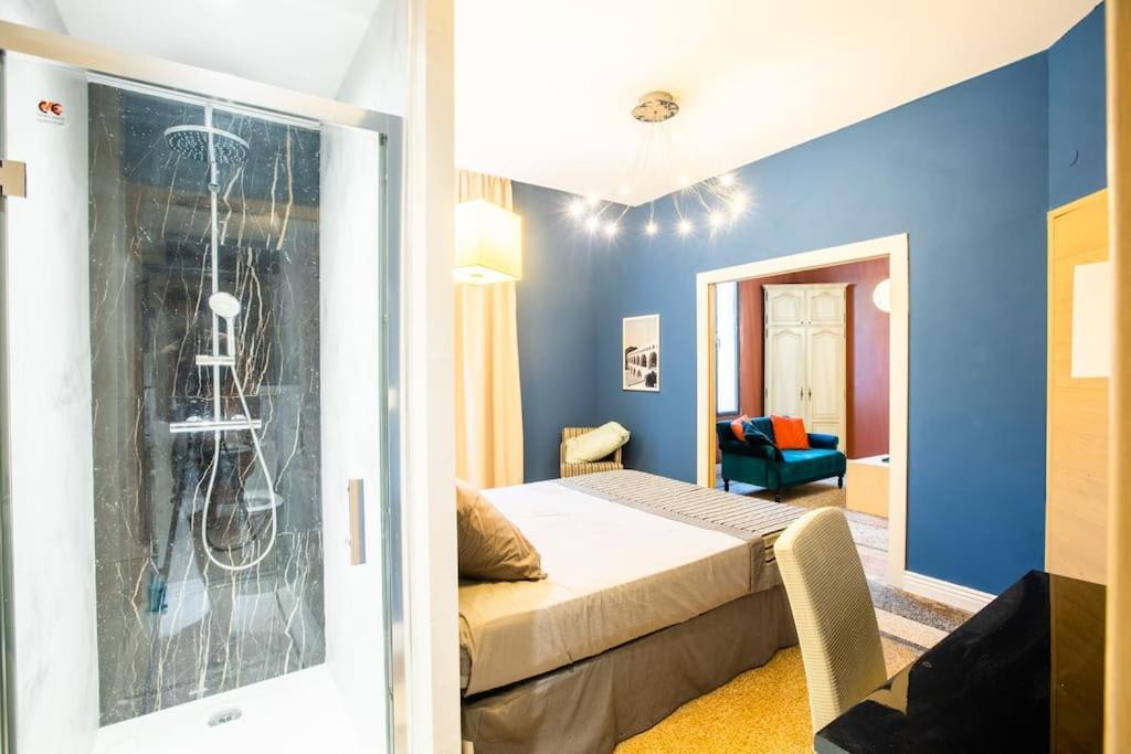 La Suite 2 Pieces Lit Queen Size Entree Privee Nîmes Extérieur photo